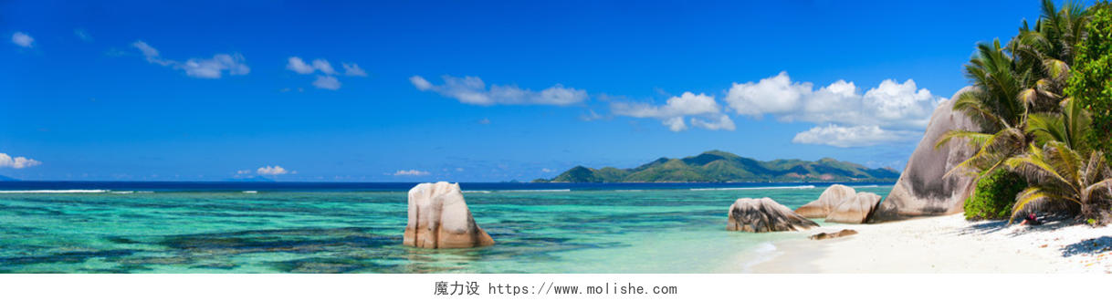大自然风景蓝天白云海面礁石大海风景图